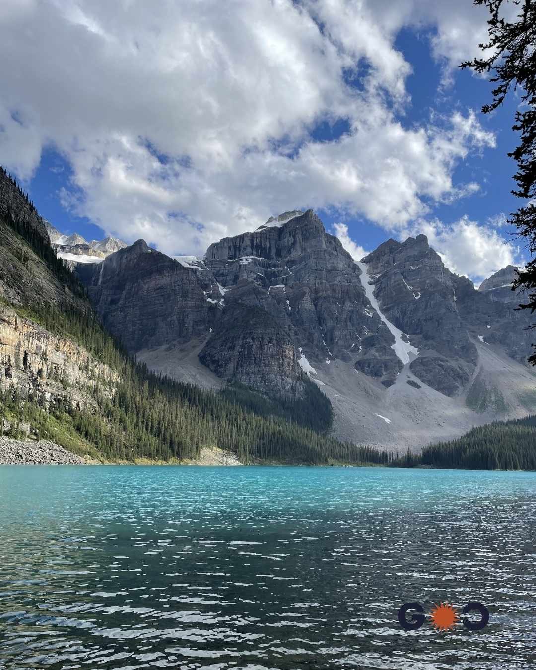 Moraine lake alberta canada canadian rockies